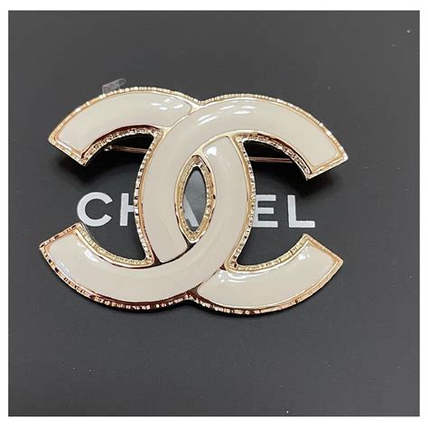 Chanel Large Cc Logo 